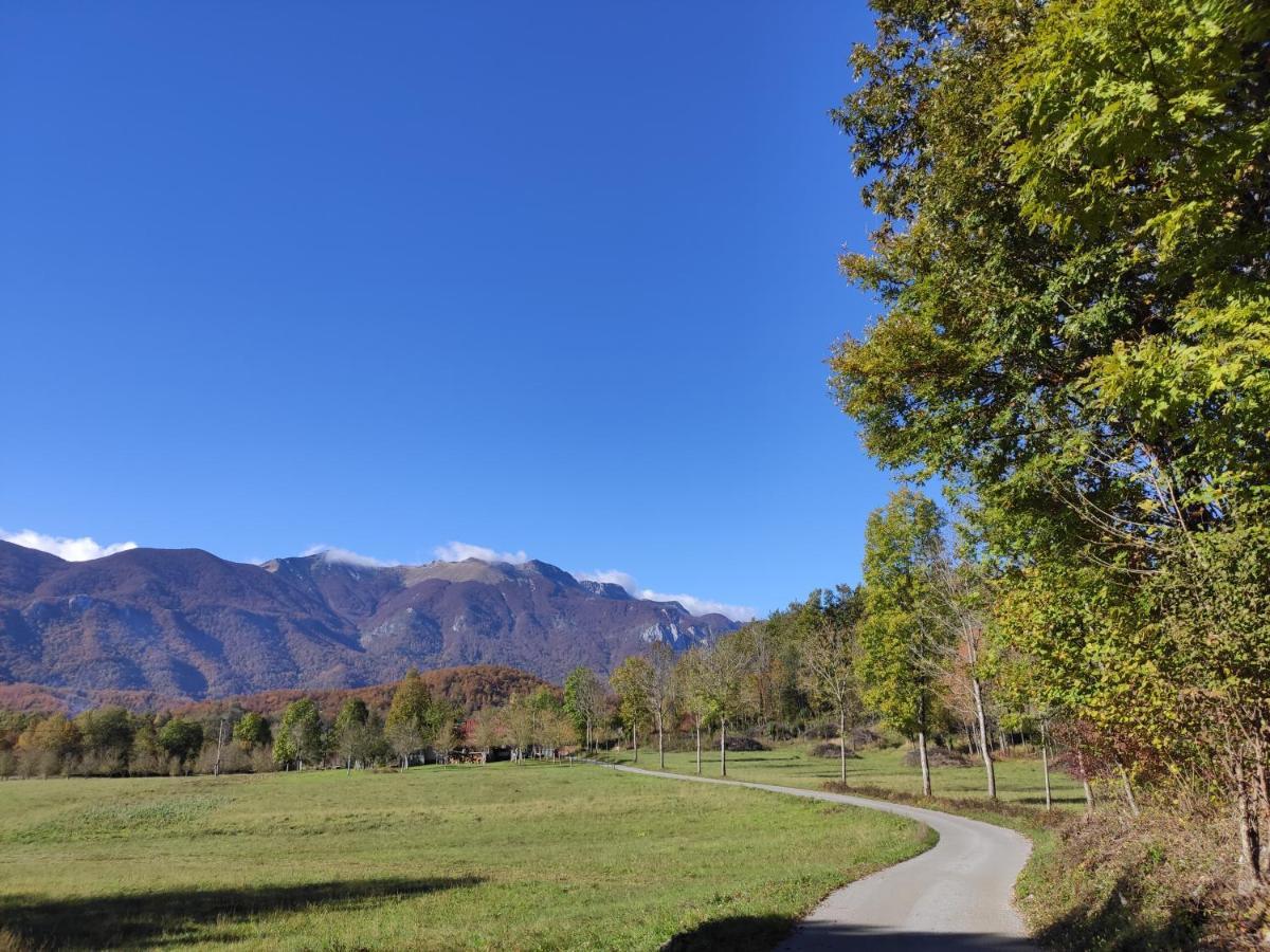 Lovinac  Velebit Lodge מראה חיצוני תמונה