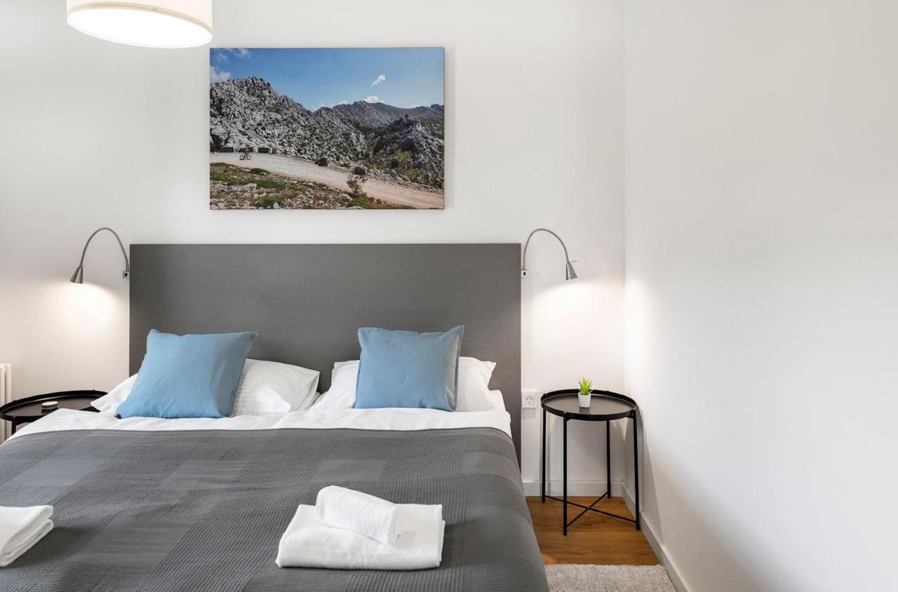 Lovinac  Velebit Lodge מראה חיצוני תמונה