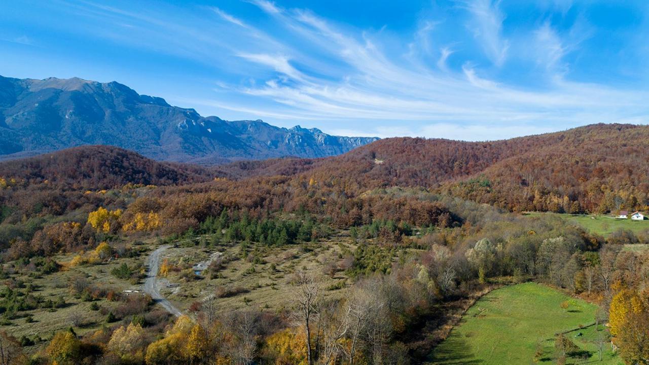 Lovinac  Velebit Lodge מראה חיצוני תמונה
