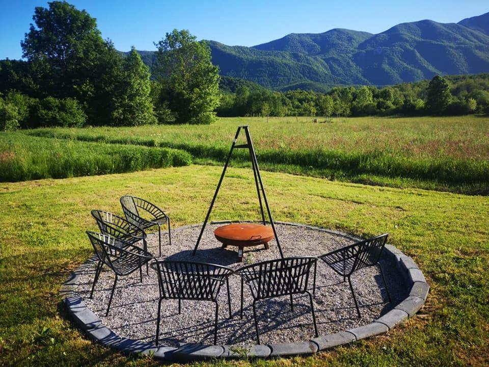 Lovinac  Velebit Lodge מראה חיצוני תמונה